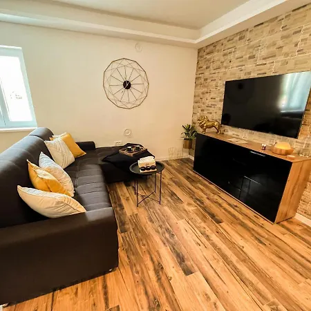 Golden Elio Apartment Pula Exterior photo