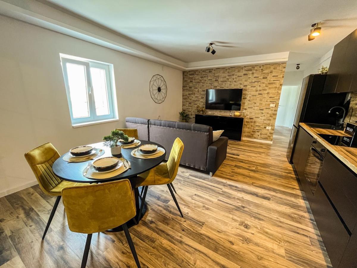 Apartment Golden Elio Pula