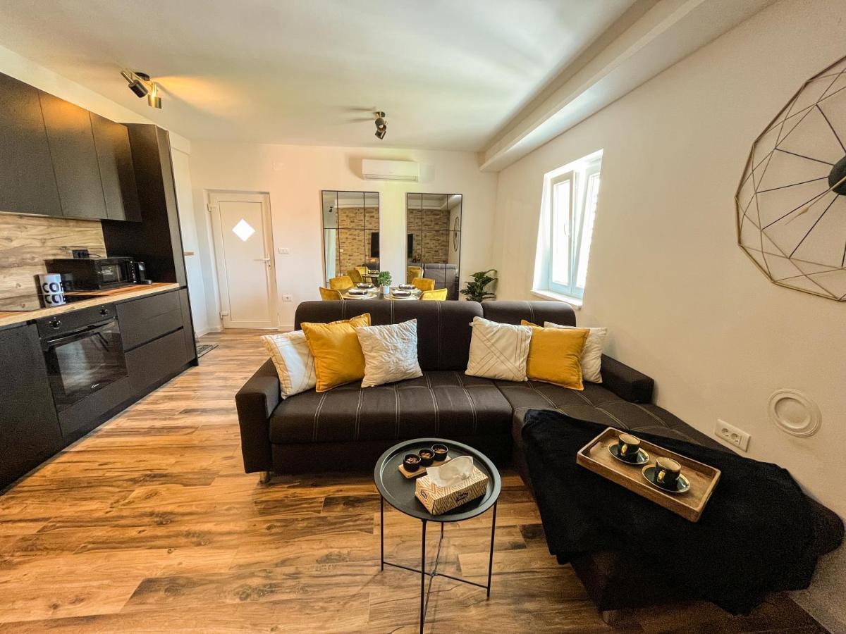 Apartment Golden Elio *
