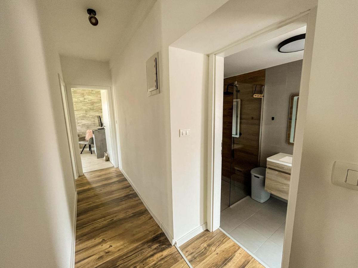 Golden Elio Apartment