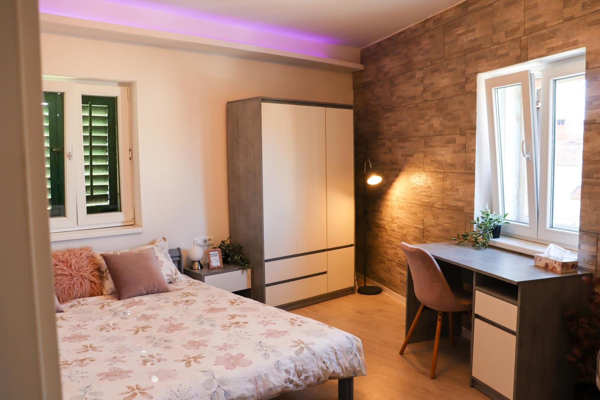 Golden Elio Apartment *