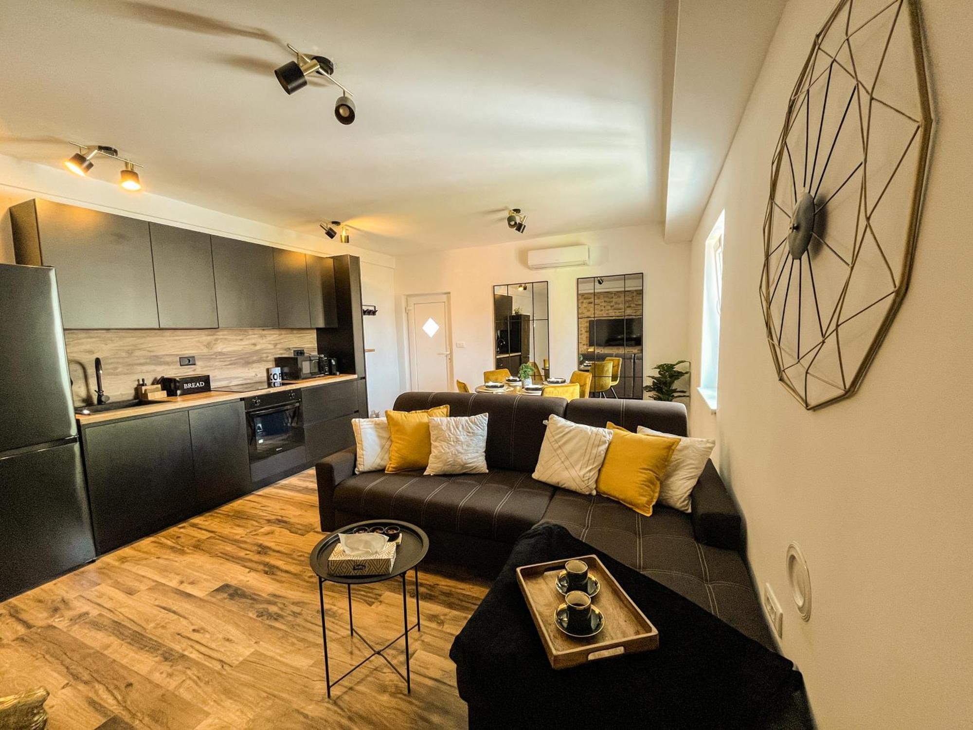 Apartment Golden Elio *